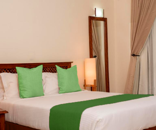 the-room-01